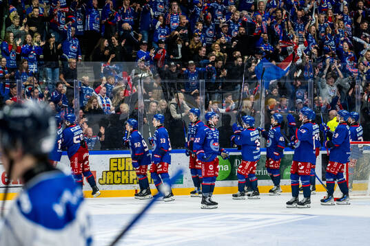 Oskarshamns spelare jublar
