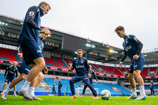 Antonio Nusa and Felix Horn Myhre of the Norwegian national