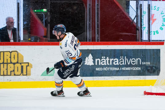 Växjös Filip Eriksson jublar