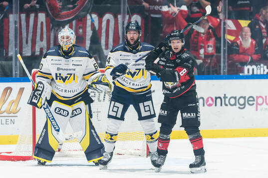 HV71s målvakt Hugo Alnefelt och Hugo Fransson och Malmö