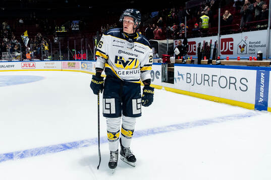 HV71s Tommi Tikka deppar