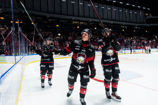 Malmö Redhawks Matias Lassen jublar