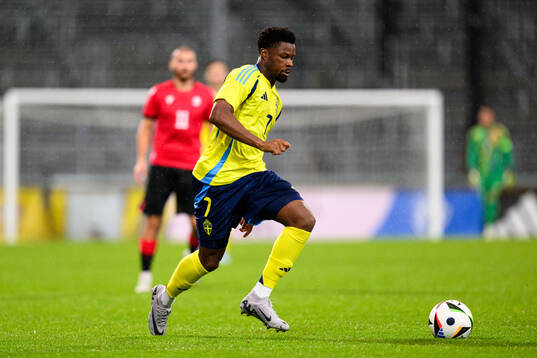 Emmanuel Ekong of Sweden