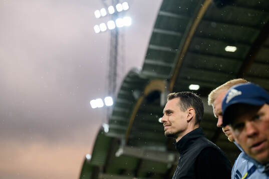 Head coach Daniel Bäckström of Sweden ahead the UEFA