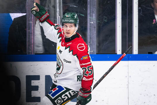 Frölundas Arttu Ruotsalainen jublar