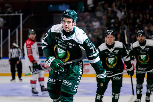 Färjestads Viktor Lodin jublar