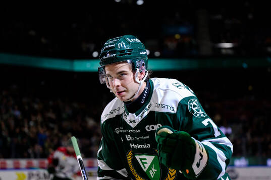 Färjestads Viktor Lodin jublar