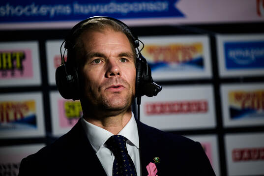 Färjestads tränare Thomas Mitell deppar