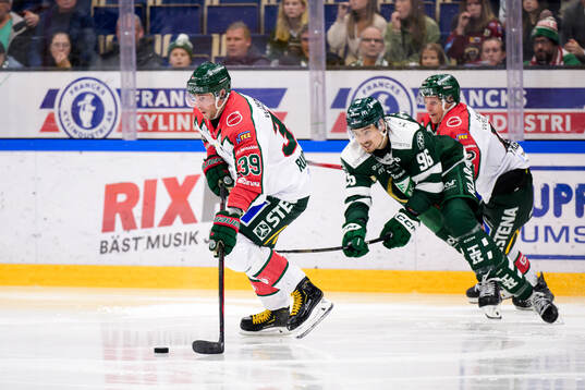Frölundas Mikael Ruohomaa och Färjestads David Tomasek