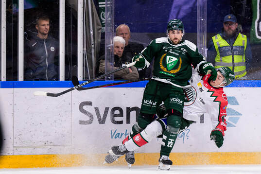 Färjestads Jonathan Andersson och Frölundas Isac Born