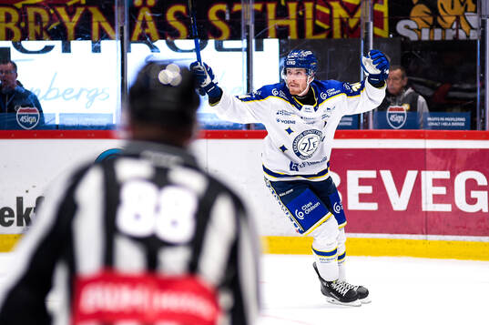 Leksands Peter Cehlarik jublar