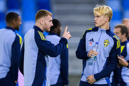 Dejan Kulusevski and Lucas Bergvall of the Swedish men's