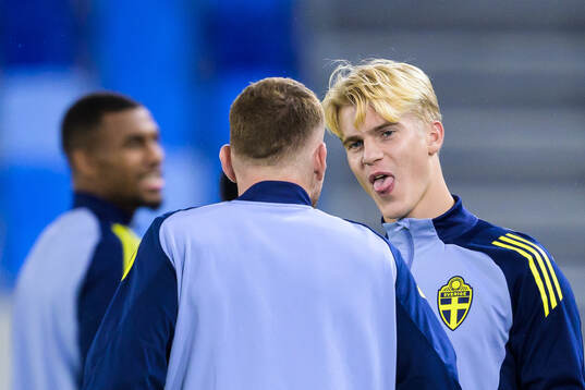 Dejan Kulusevski and Lucas Bergvall of the Swedish men's
