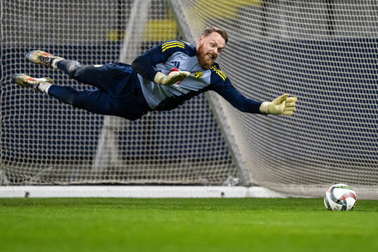 Bläddra bland fler bilder av Football, Nations League, Sweden, Training