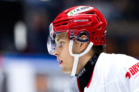 Timrås Anton Lundmark på uppvärmningen