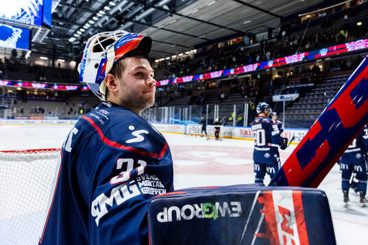 Linköpings målvakt Jesper Myrenberg jublar