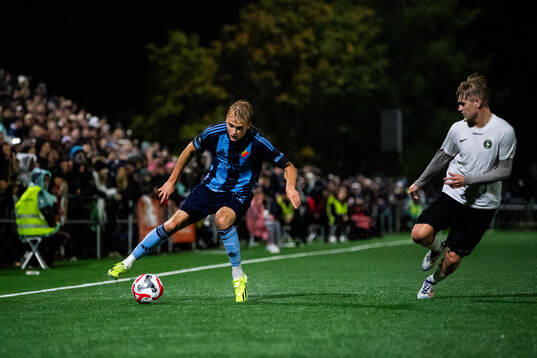 Djurgårdens Oskar Fallenius och FC Järfällas Adam Wurtz