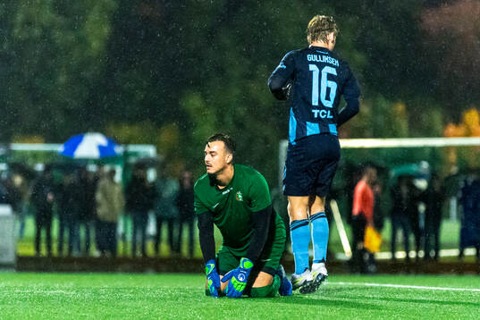 FC Järfällas målvakt Christos Liantas deppar