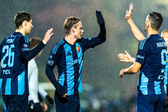 Djurgårdens Tobias Gulliksen jublar