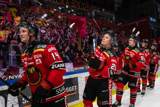 Luleås Jonas Berglund och Erik Gustafsson jublar