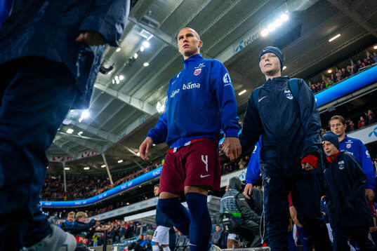 Leo Østigård of Norway enters the pitch