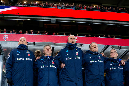 Head coach Ståle Solbakken, assistant coach Kent