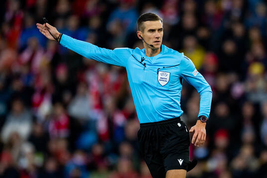Referee Manfredas Lukjancukas