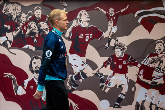 Andreas Hanche-Olsen of Norway arrives