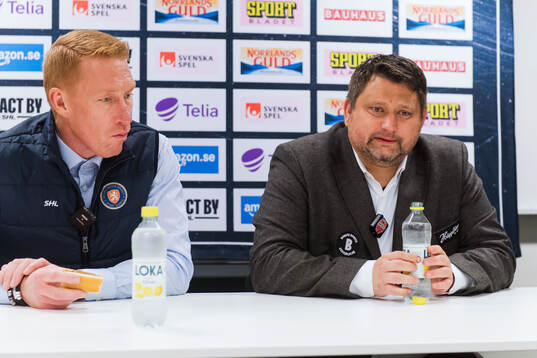 Växjös tränare Jörgen Jönsson och MoDos tränare