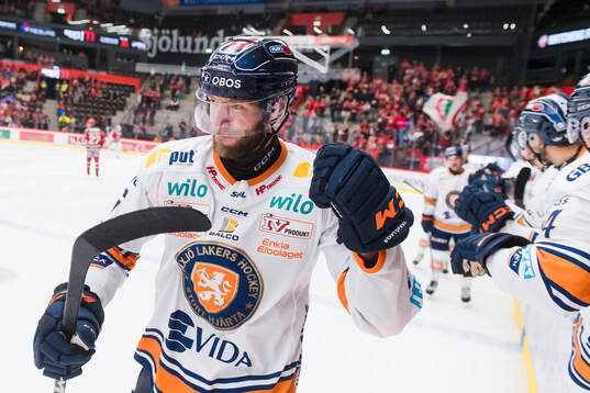Växjös Petter Granberg jublar