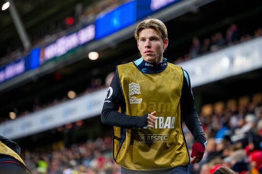 Jens Petter Hauge of Norway warms up