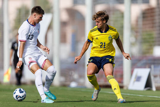 Bläddra bland fler bilder av Football, Under-21, International Friendly, Sweden - USA