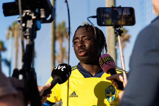 Kalipha Jawla of Sweden speaks to media