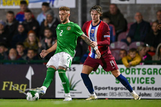 Sam Curtis of Republic of Ireland and Mathias Fjørtoft