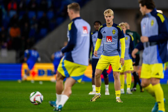 Lucas Bergvall of Sweden