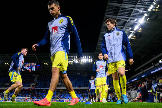 Dejan Kulusevski, Yasin Ayari and Victor Nilsson Lindelöf