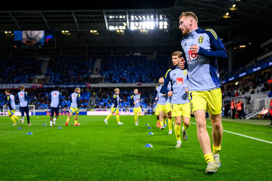 Dejan Kulusevski of Sweden  the Nations League football