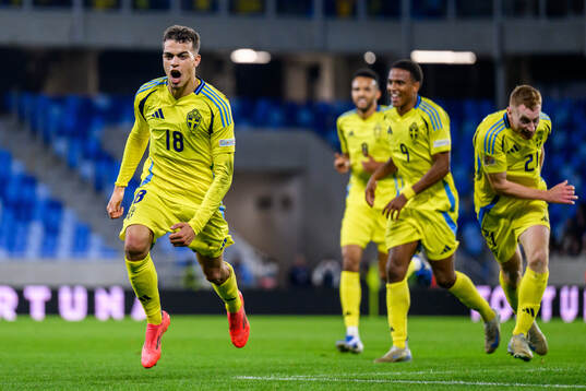 Yasin Ayari of Sweden celebrates