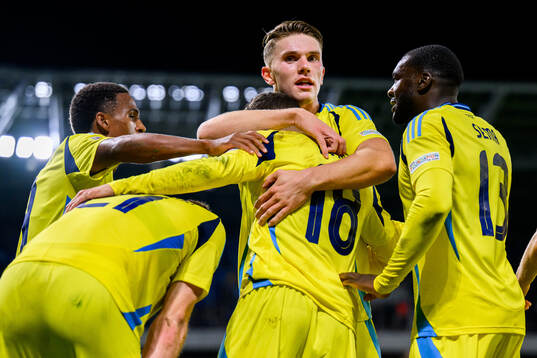 Niclas Eliasson, Dejan Kulusevski, Yasin Ayari and Viktor