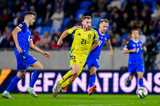 Lászlo Bénes and Ondrej Duda of Slovakia against Dejan