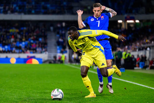 Ken Sema of Sweden and Tomás Suslov of Slovakia