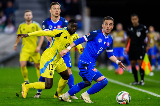 Ken Sema of Sweden against Peter Pekarik and Tomás Suslov
