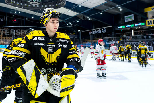Västerås målvakt Rasmus Korhonen deppar