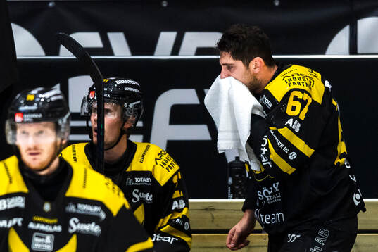 Västerås Konstantin Komarek har ont