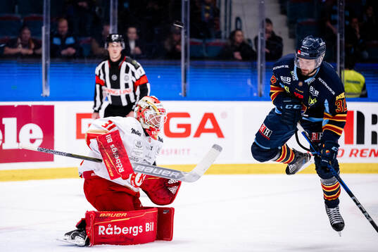 Kalmars målvakt Blake Pietila och Djurgårdens Marcus