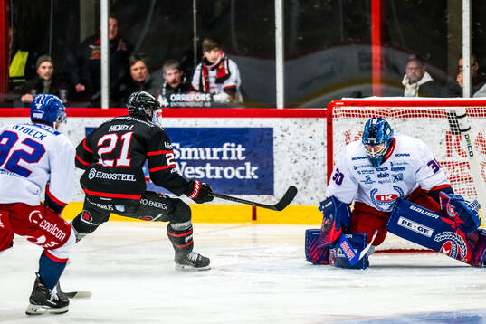 Nybros Otto Henell gör här 2-0