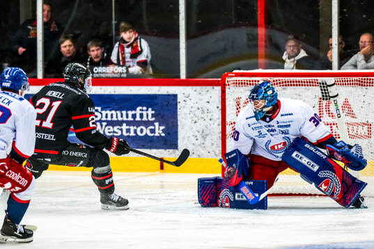 Nybros Otto Henell gör här 2-0