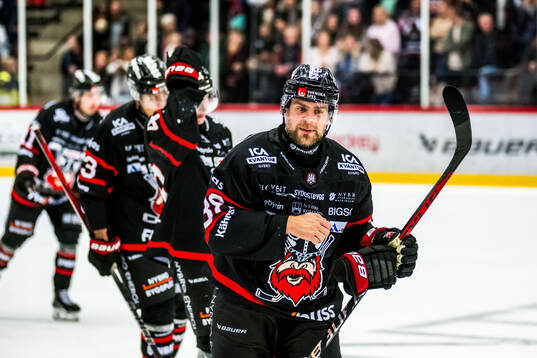 Nybros Nichlas Torp deppar
