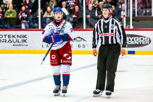 IK Oskarshamns Evan Weinger får matchstraff