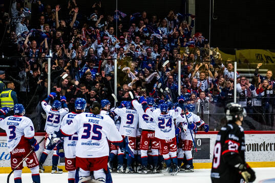 Oskarshamns spelare jublar